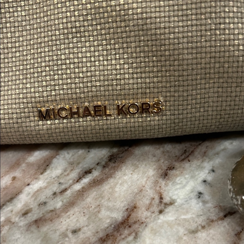 Michael Kors EUC Gold Shoulder Bag with Rope Handles - Picture 3 of 9